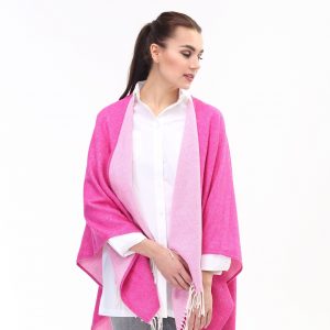 Fuxiafarbenes Wollcape mit Fransen