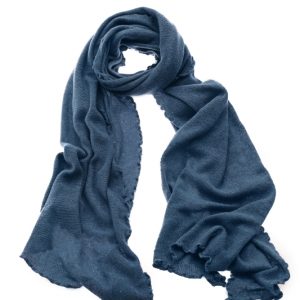 Kuscheliger Strickschal in jeansblau