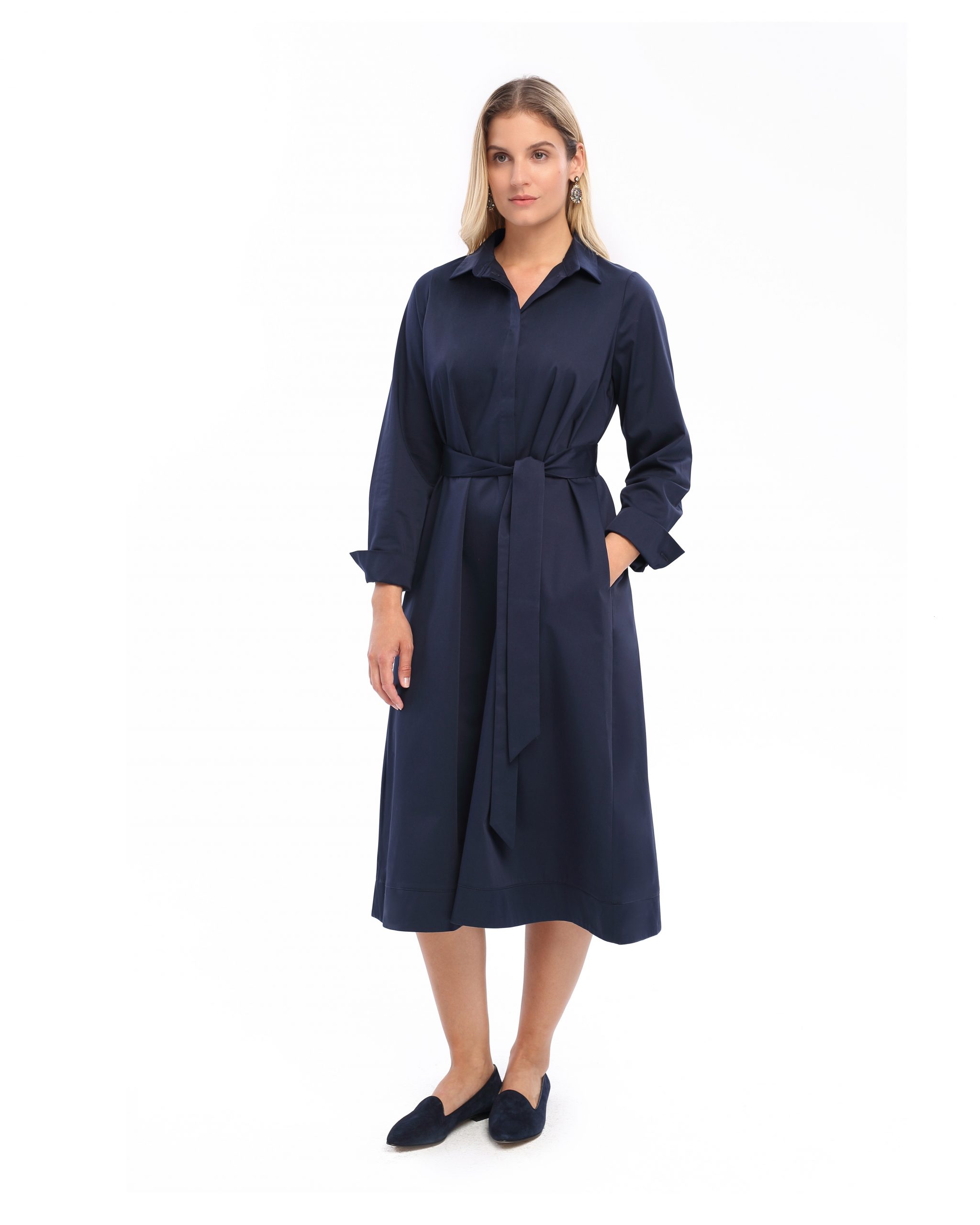 Mittellanges Kleid in marineblau