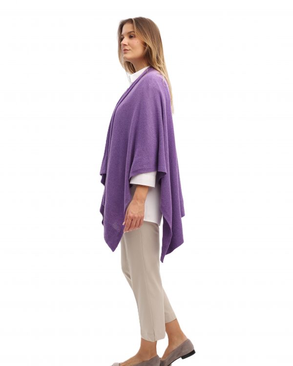 Cape in lila