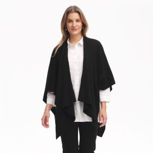 Gestricktes Cape in schwarz
